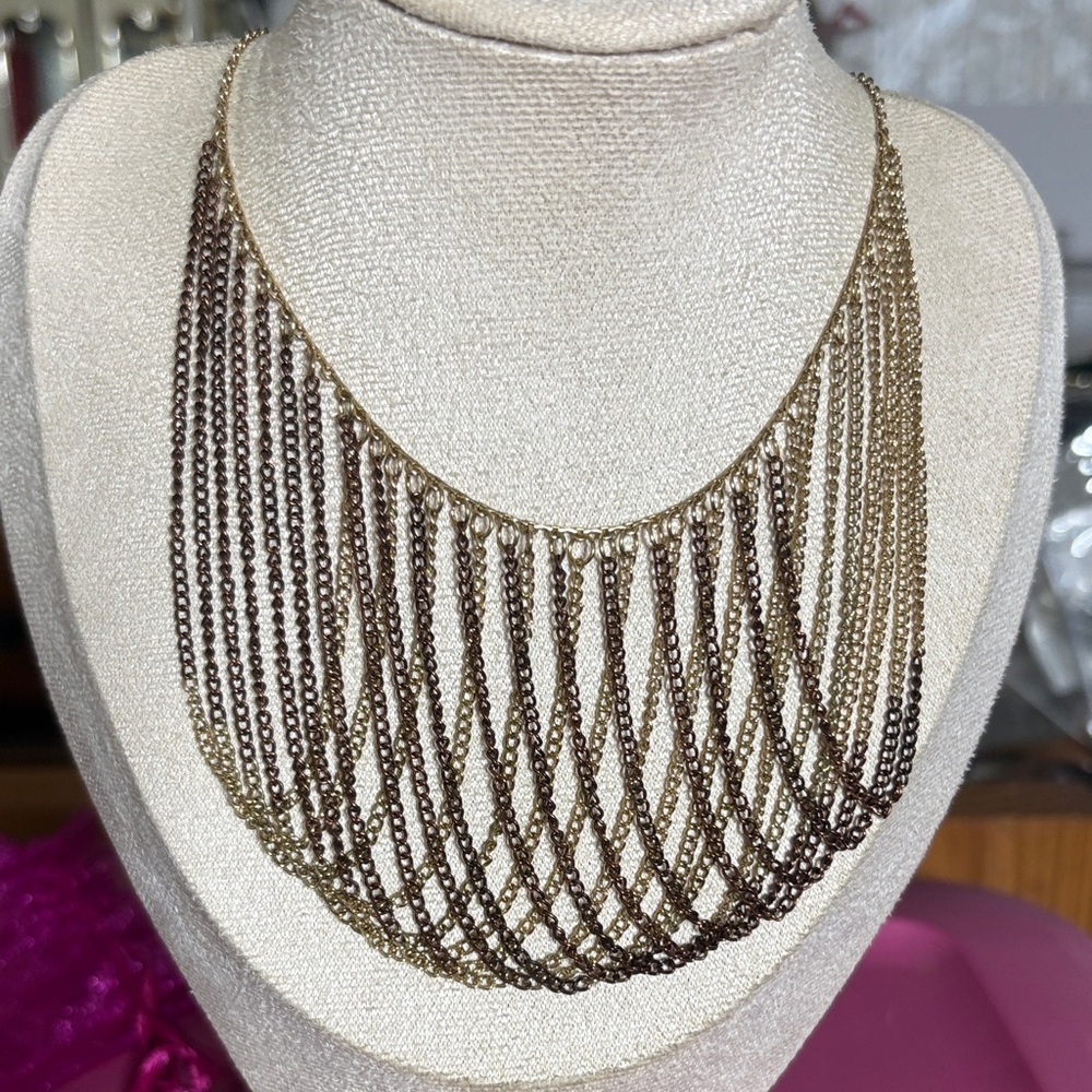 Elegant Gold and Brown Chain Necklace